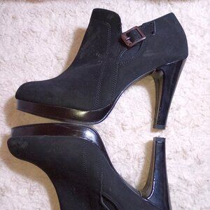 Women's Black Suede Platform Ankle Bootie Size 8 Wide